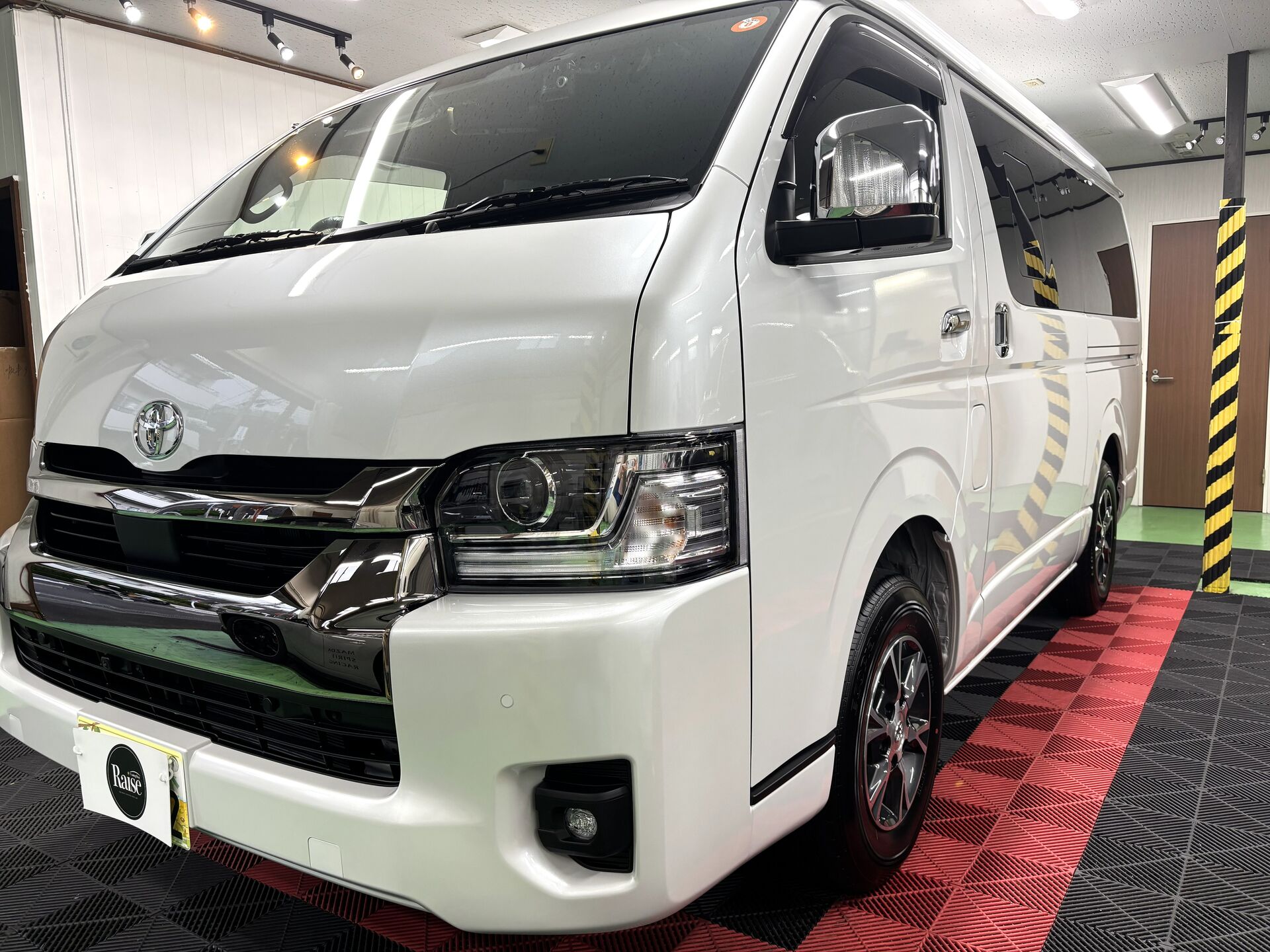 トヨタ　ハイエース　DIA2キーパー施工